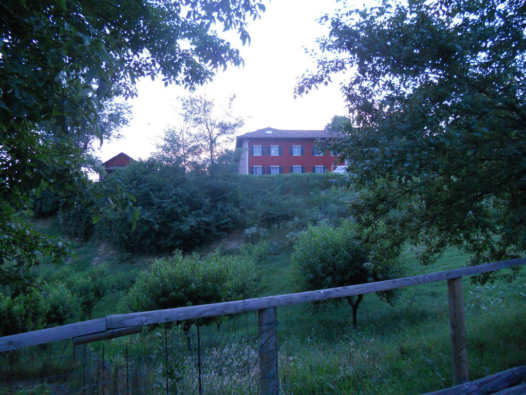 B&B Cascina Rossa อัสตี ภายนอก รูปภาพ