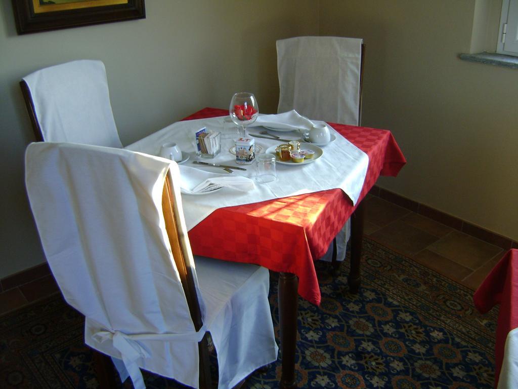B&B Cascina Rossa อัสตี ภายนอก รูปภาพ