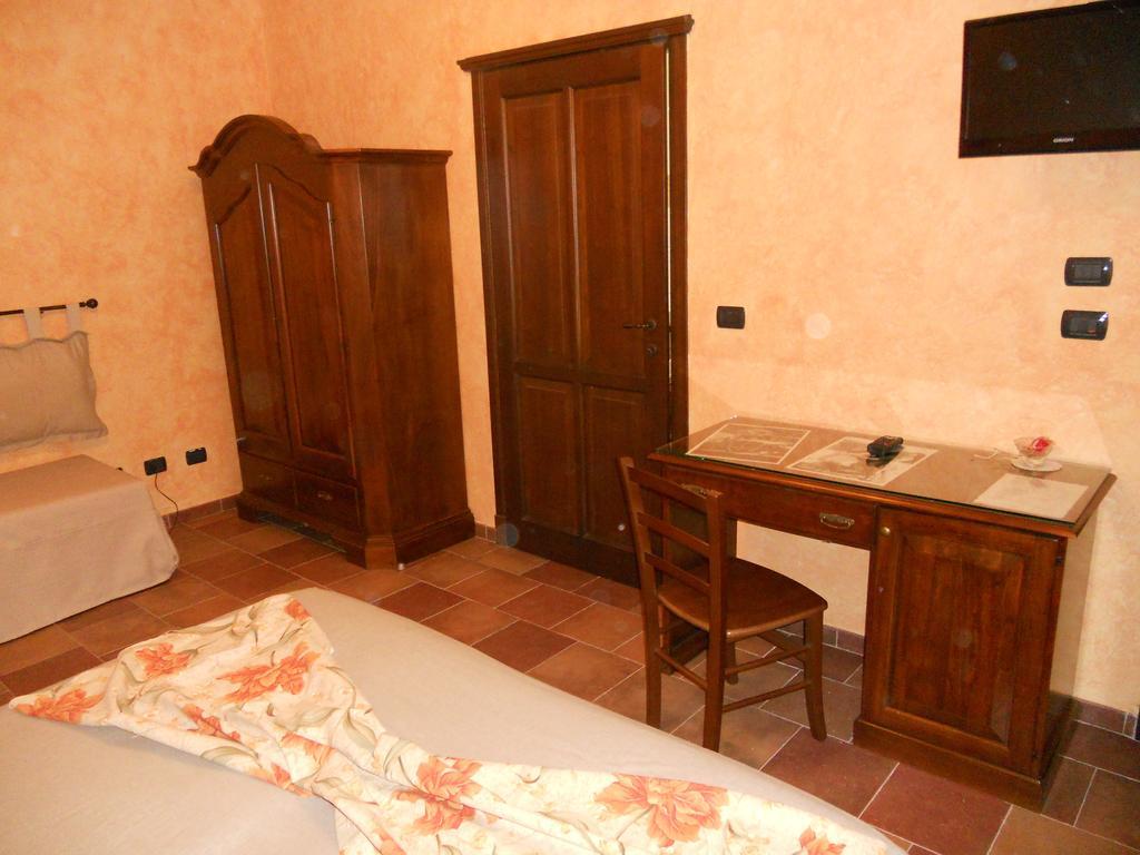 B&B Cascina Rossa อัสตี ภายนอก รูปภาพ