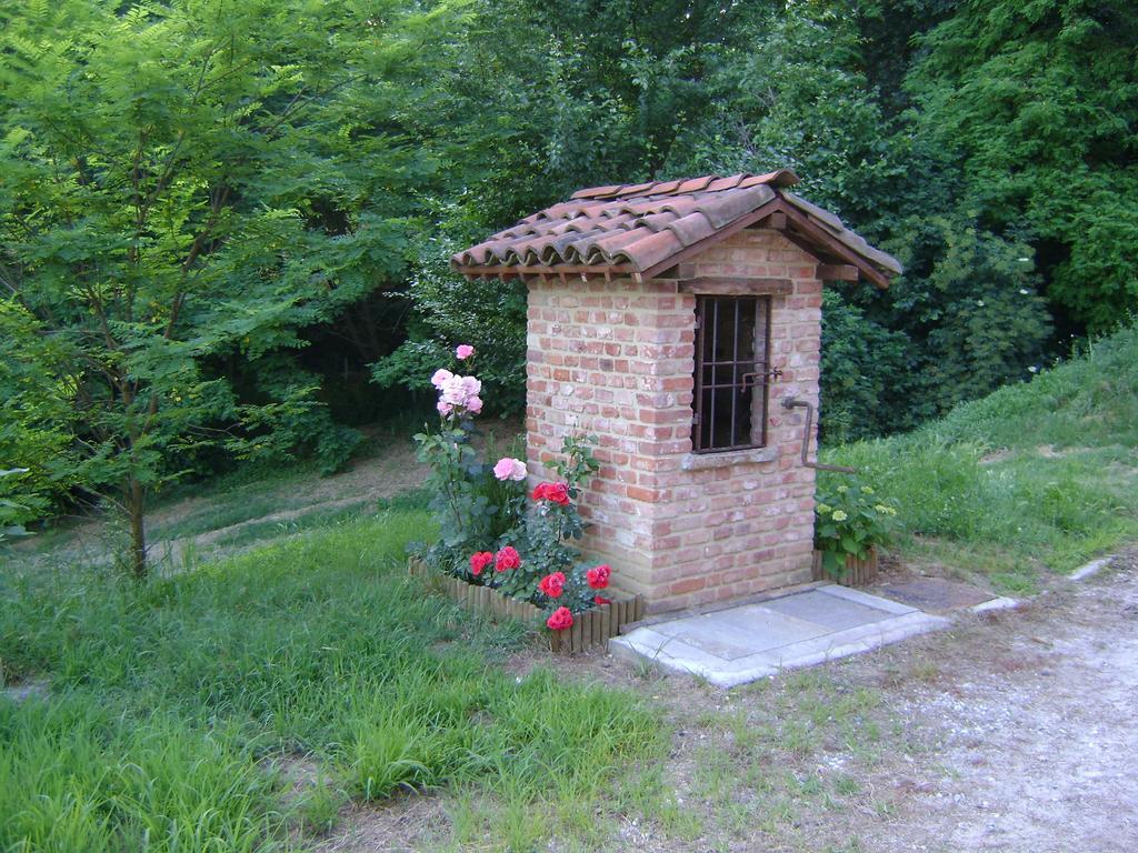 B&B Cascina Rossa อัสตี ภายนอก รูปภาพ
