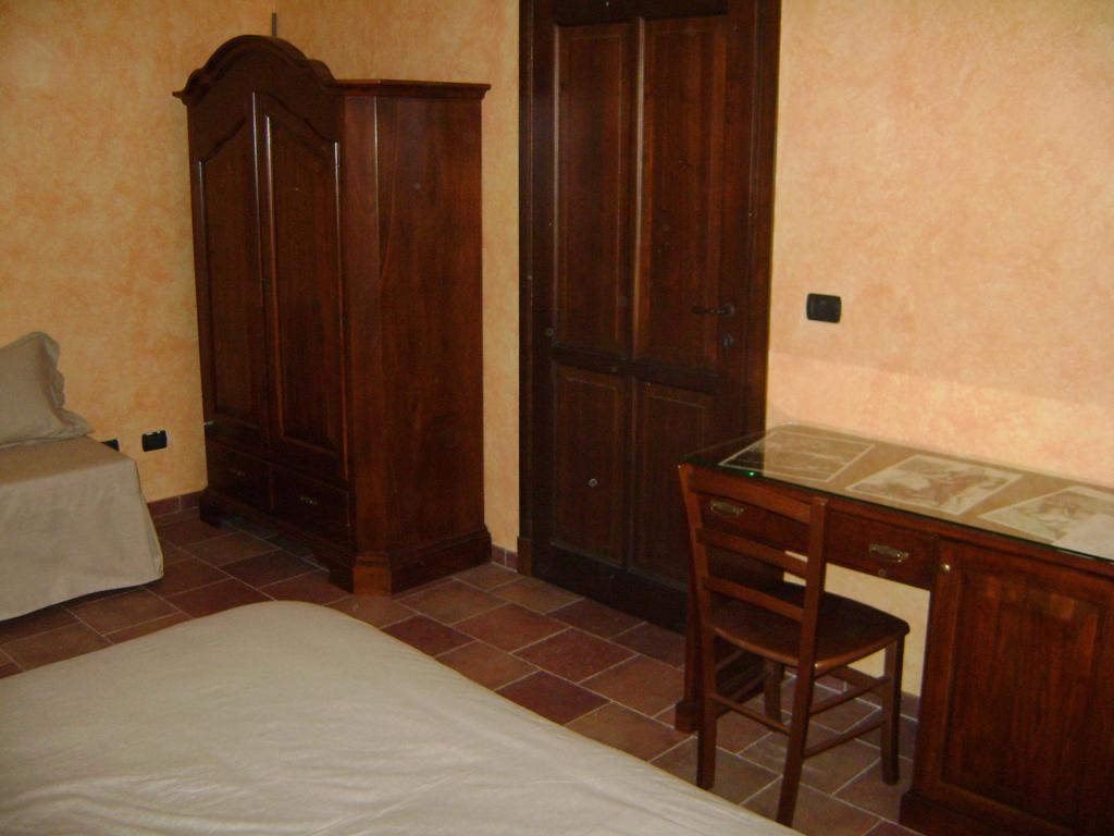 B&B Cascina Rossa อัสตี ห้อง รูปภาพ